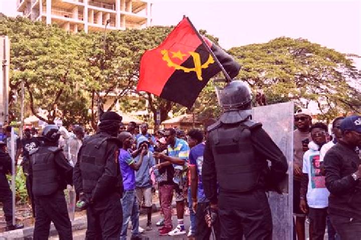 Escorts Bolonguera, Angola — Local Companions