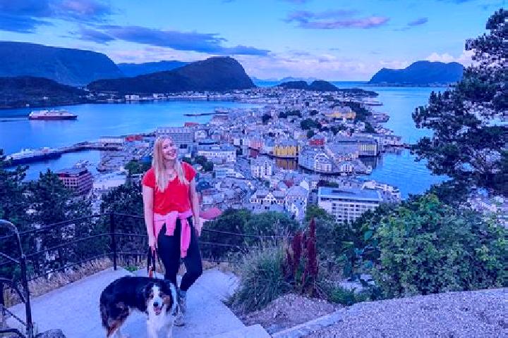 Escorts Borkenes, Norway — Local Companions