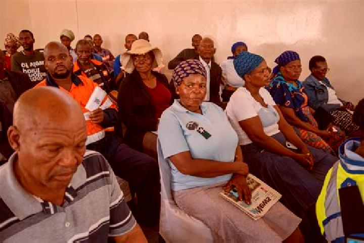 Escorts Botlhapatlou, Botswana — Local Companions