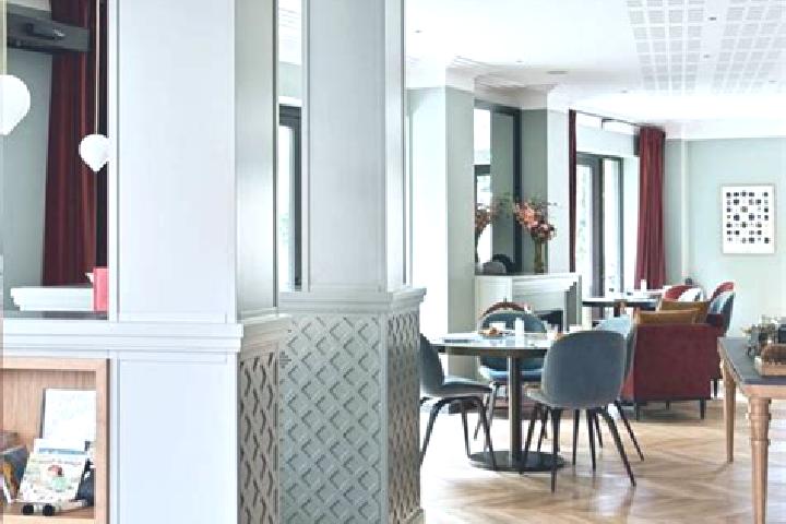 Escorts Boulogne-Billancourt, France — Local Companions
