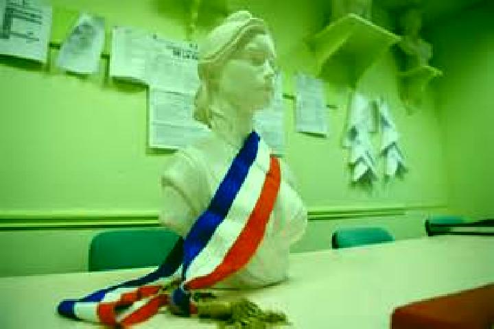 Escorts Bouloire, France — Local Companions