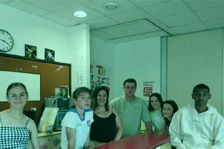 Escorts Bourgbarre, France — Local Companions
