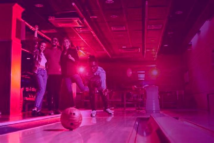 Escorts Bowling, United Kingdom — Local Companions