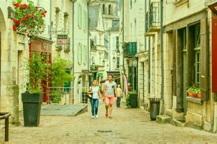 Escorts Brehemont, France — Local Companions