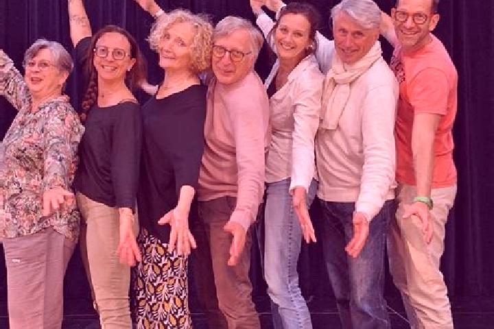 Escorts Breuillet, France — Local Companions