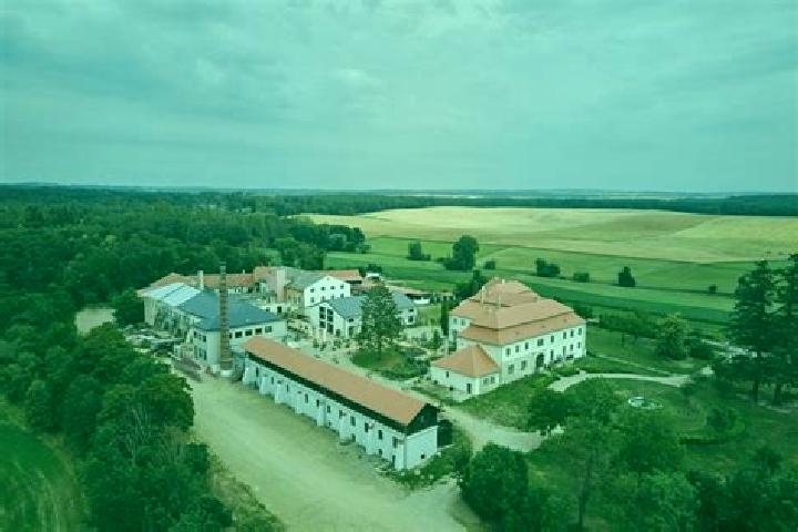Escorts Brezany II, Czech Republic — Local Companions