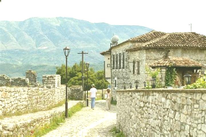 Escorts Bucimas, Albania — Local Companions