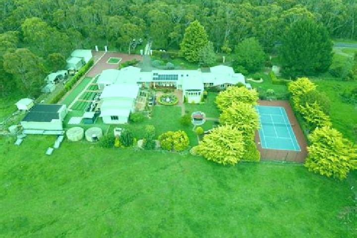 Escorts Bullengarook, Australia — Local Companions