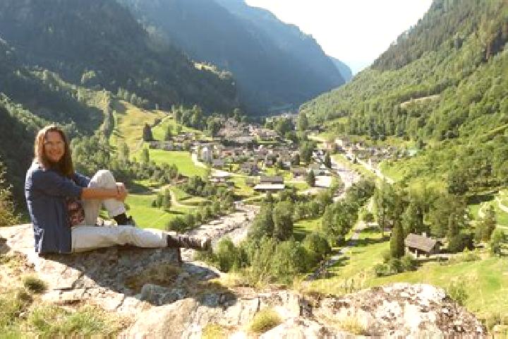Escorts Buseno, Switzerland — Local Companions