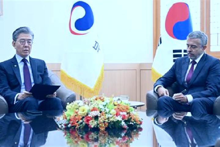 Escorts Buyeo, South Korea — Local Companions