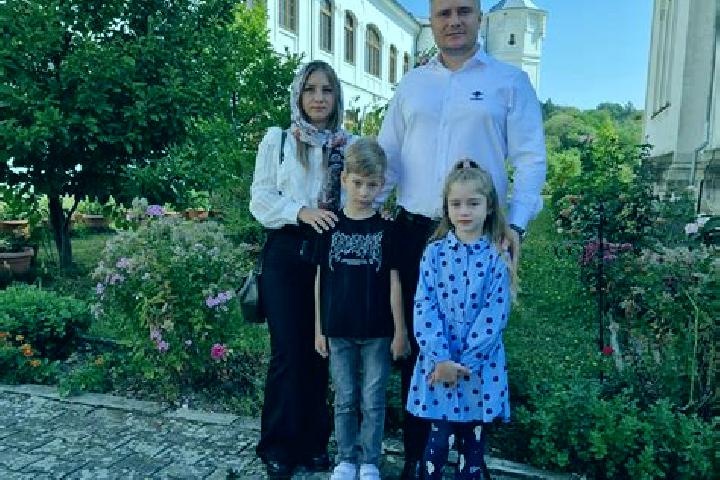 Escorts Buzescu, Romania — Local Companions