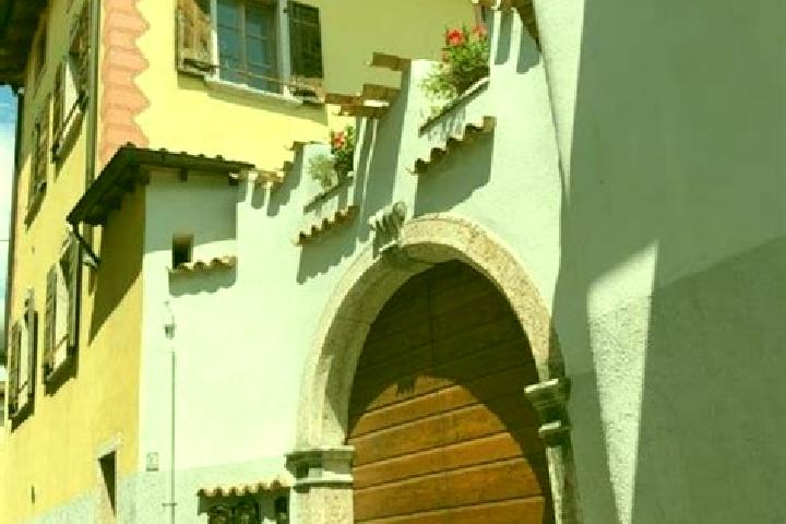 Escorts Calavino, Italy — Local Companions