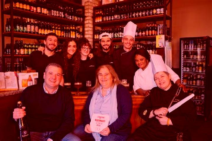 Escorts Calcinate del Pesce, Italy — Local Companions