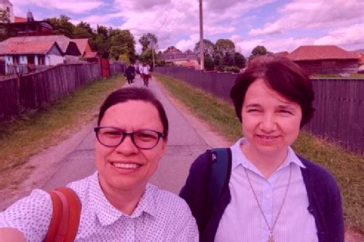 Escorts Caldarusanca, Romania — Local Companions