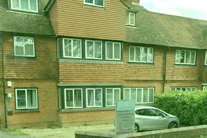 Escorts Camberley, United Kingdom — Local Companions
