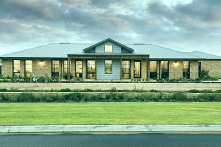 Escorts Camden, Australia — Local Companions