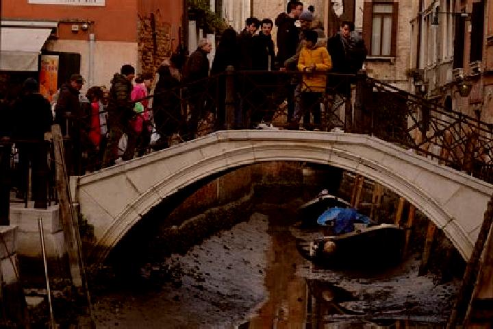 Escorts Campochiaro, Italy — Local Companions