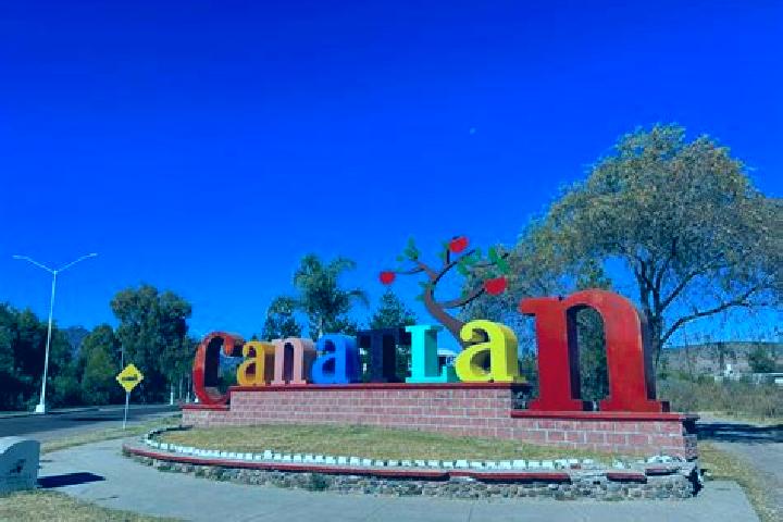 Escorts Canatlan, Mexico — Local Companions