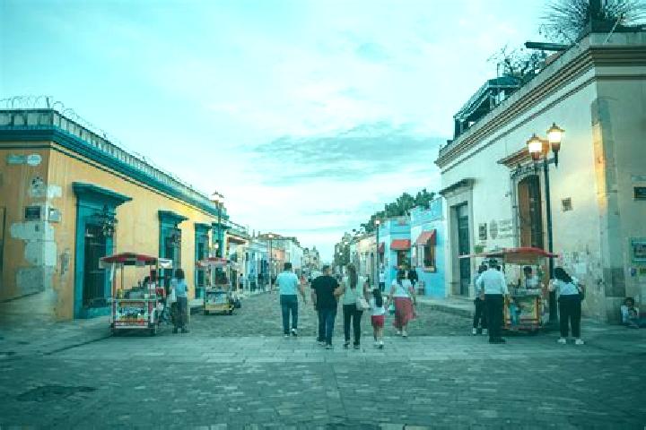 Escorts Candelas, Mexico — Local Companions