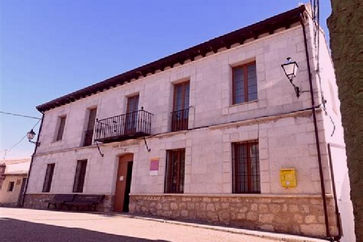 Escorts Canillas de Esgueva, Spain — Local Companions
