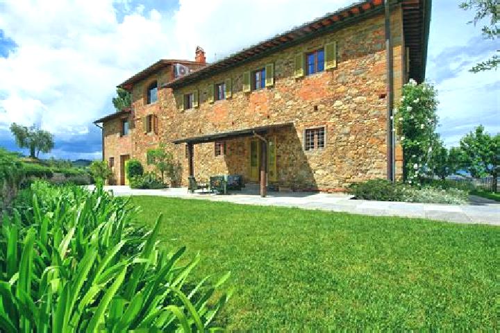Escorts Cantagrillo-Casalguidi, Italy — Local Companions