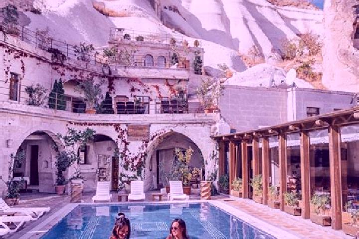 Escorts Cappadocia, Italy — Local Companions