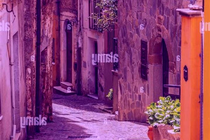 Escorts Caronia, Italy — Local Companions