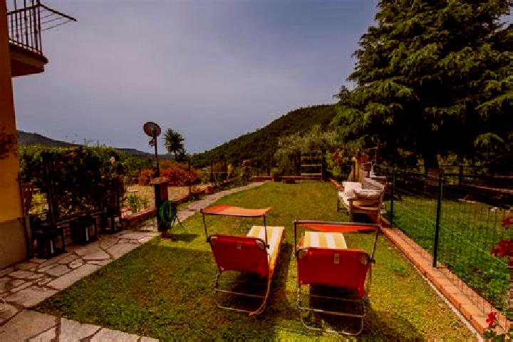 Escorts Casarza Ligure, Italy — Local Companions