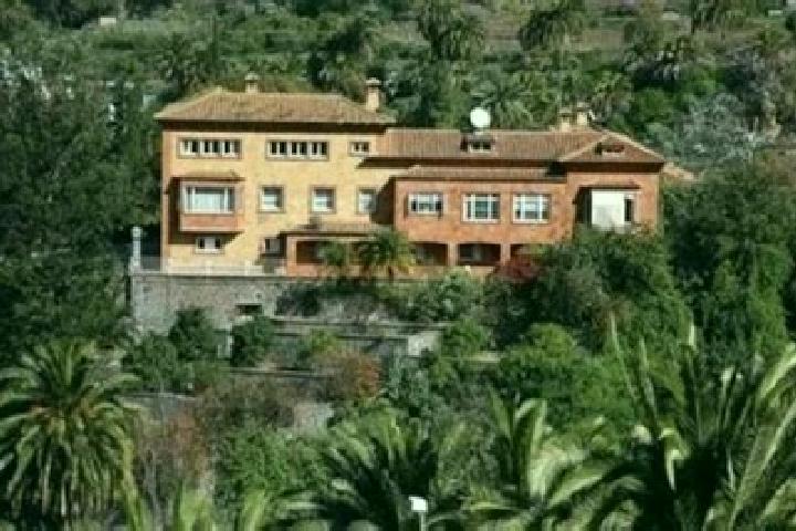 Escorts Casas de Fernando Alonso, Spain — Local Companions
