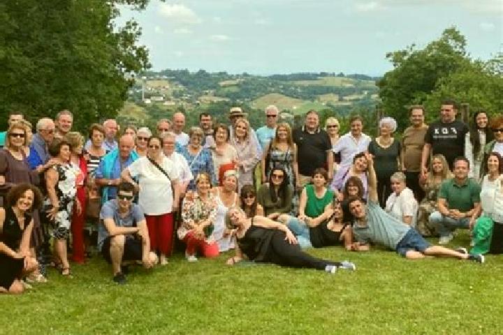 Escorts Casillas de Flores, Spain — Local Companions