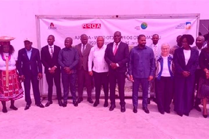 Escorts Cassamba, Angola — Local Companions