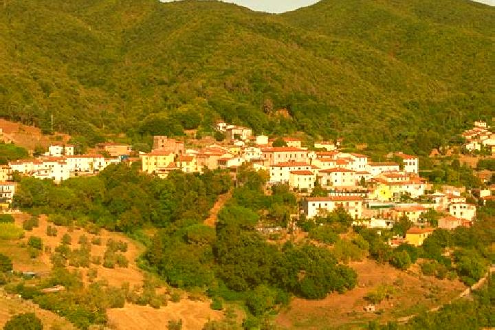 Escorts Castellina Marittima, Italy — Local Companions