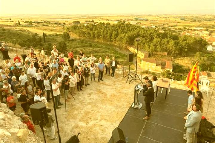 Escorts Castello de Farfanya, Spain — Local Companions