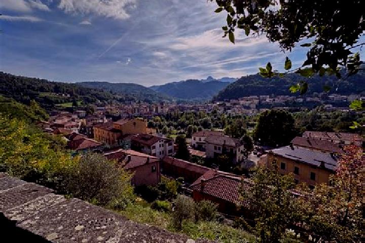 Escorts Castelnuovo di Garfagnana, Italy — Local Companions