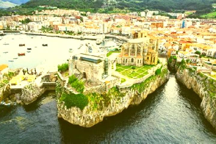 Escorts Castro-Urdiales, Spain — Local Companions