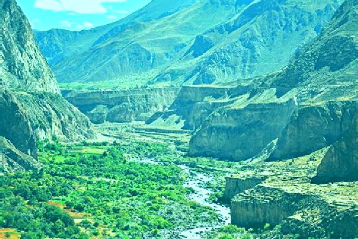Escorts Catahuasi, Peru — Local Companions