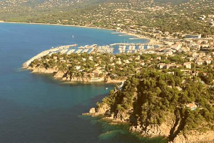Escorts Cavalaire-sur-Mer, France — Local Companions
