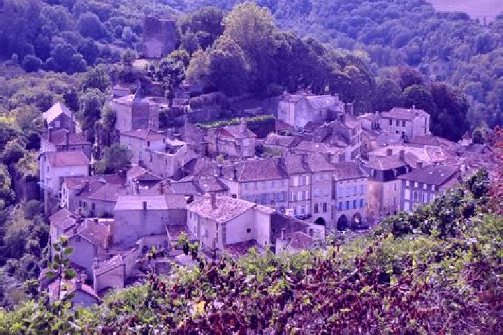 Escorts Caylus, France — Local Companions