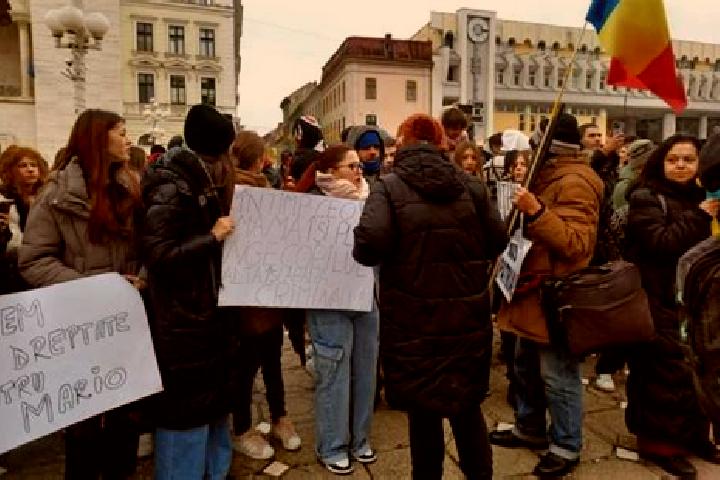 Escorts Cenei, Romania — Local Companions
