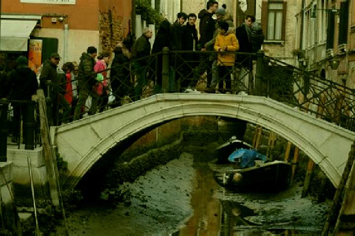 Escorts Centrache, Italy — Local Companions
