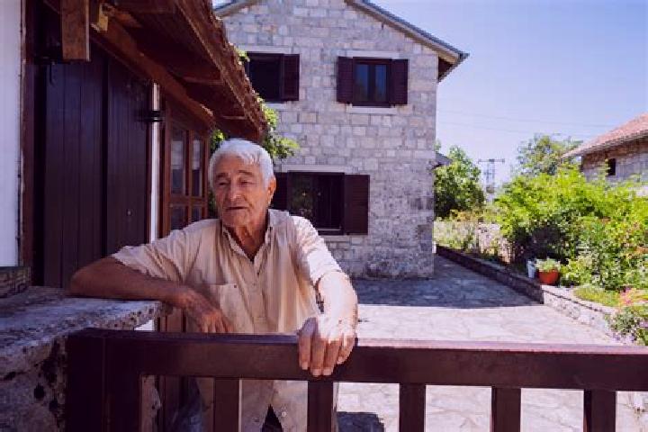 Escorts Cerovac Vukmanicki, Croatia — Local Companions