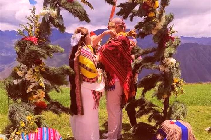 Escorts Charcana, Peru — Local Companions