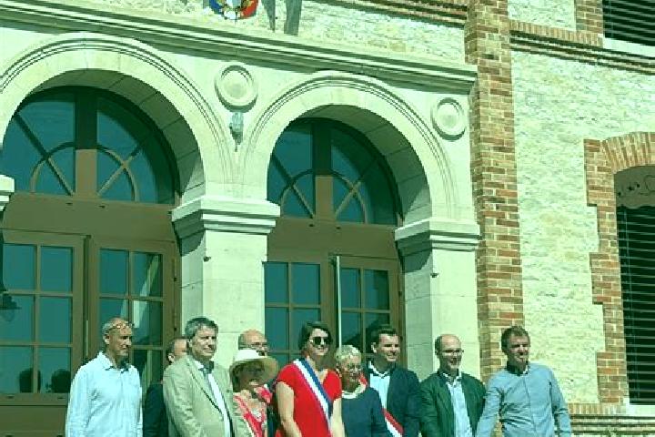 Escorts Charmont-sous-Barbuise, France — Local Companions