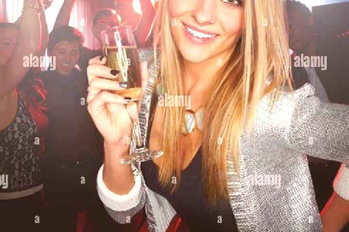 Escorts Charnay, France — Local Companions
