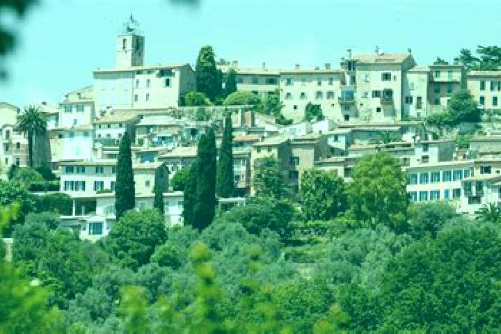 Escorts Chateauneuf-Grasse, France — Local Companions
