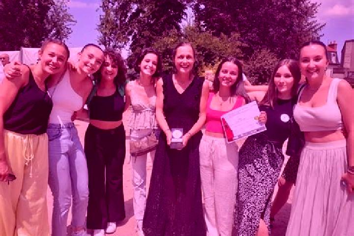 Escorts Chateauneuf-le-Rouge, France — Local Companions