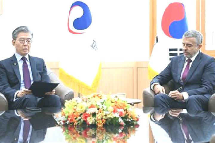 Escorts Cheongsan, South Korea — Local Companions