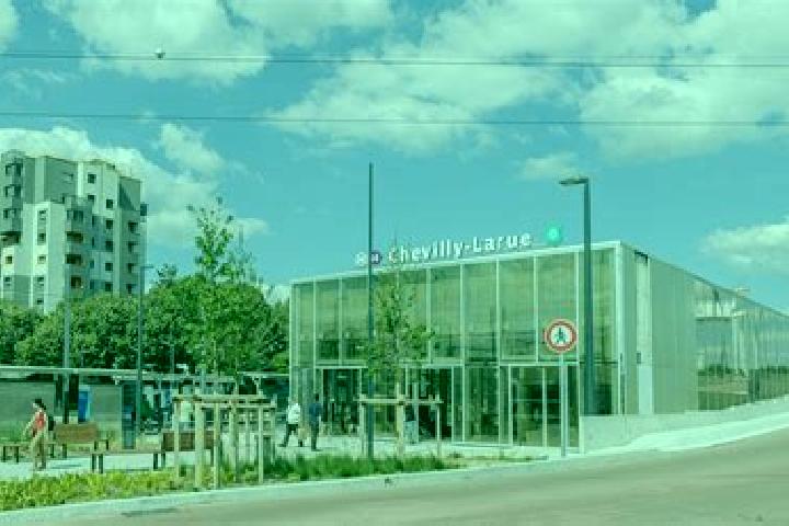 Escorts Chevilly-Larue, France — Local Companions