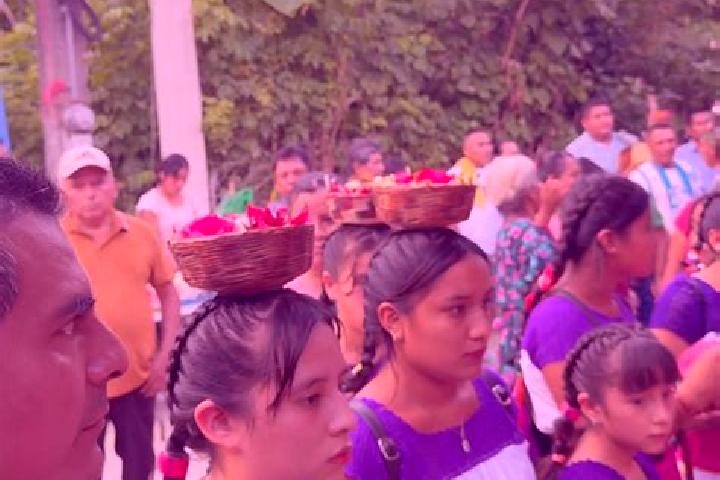 Escorts Chichiltepec, Mexico — Local Companions