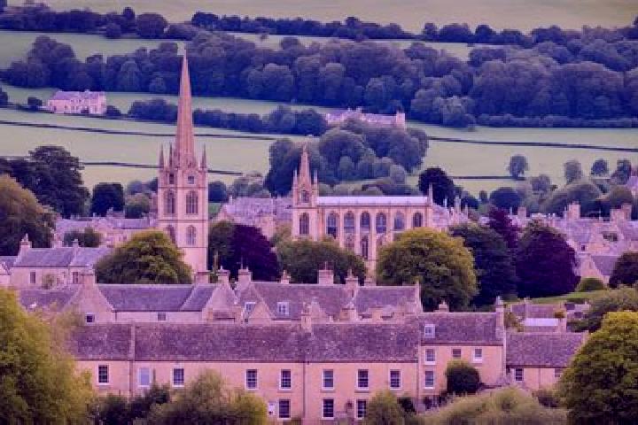 Escorts Chipping Norton, United Kingdom — Local Companions